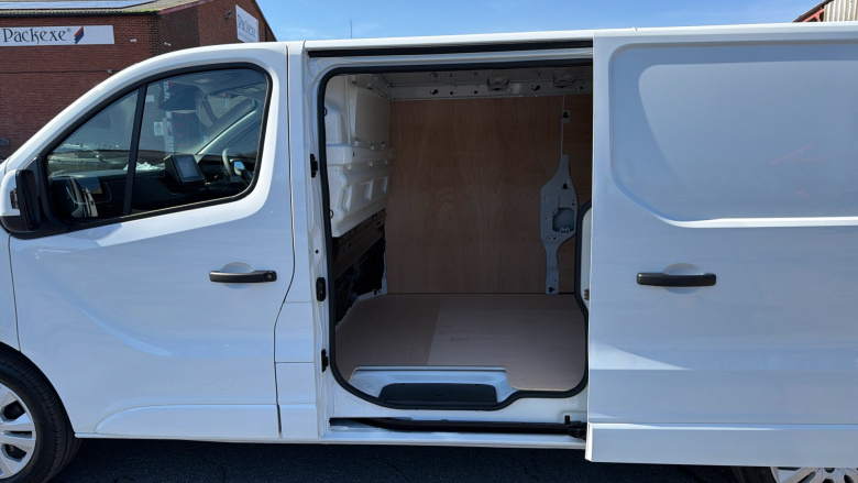 Renault Trafic Lwb Diesel LL30 Blue dCi 150 Extra [Safety] Van